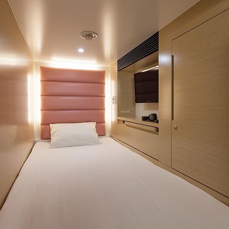 Y'S Cabin Yokohama Kannai Exteriér fotografie